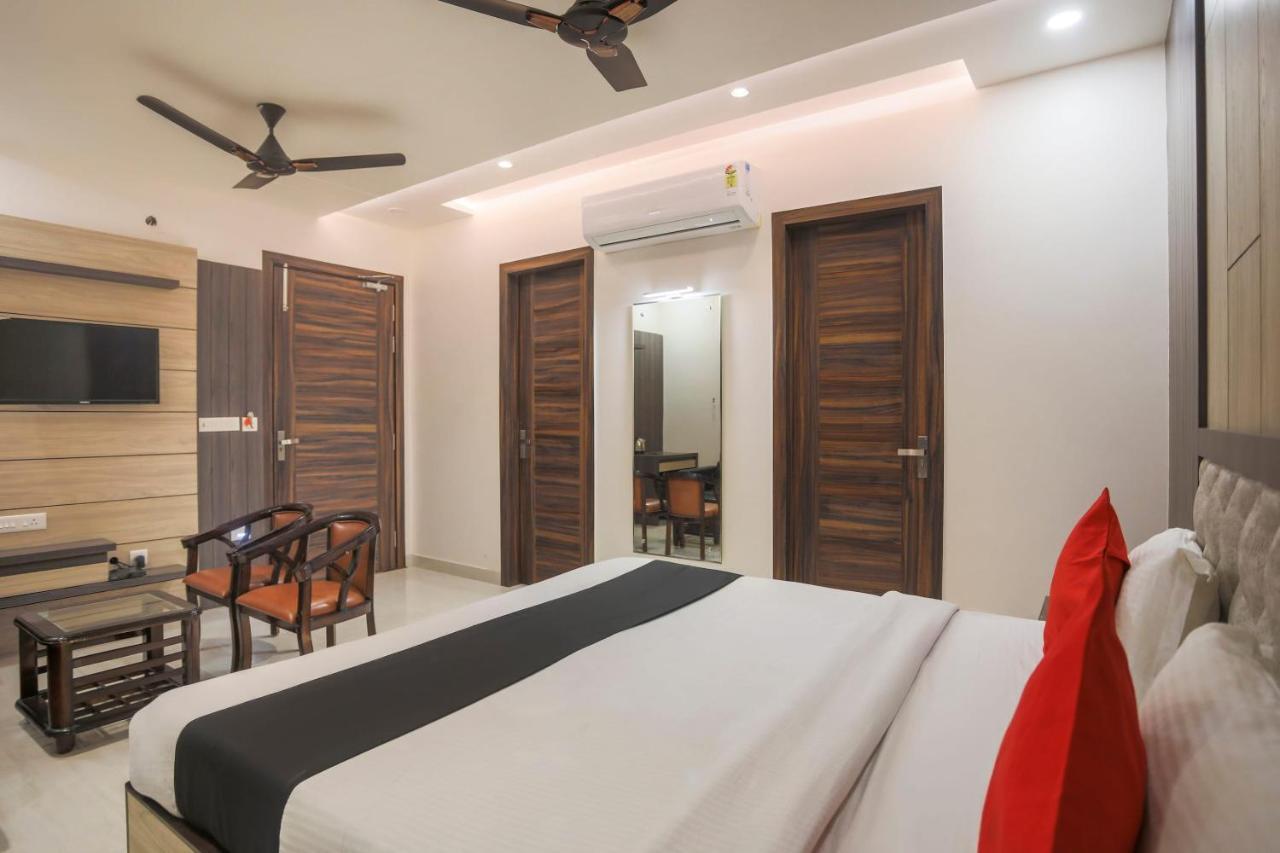 Capital O 69415 Green View Resort Alīgarh 외부 사진