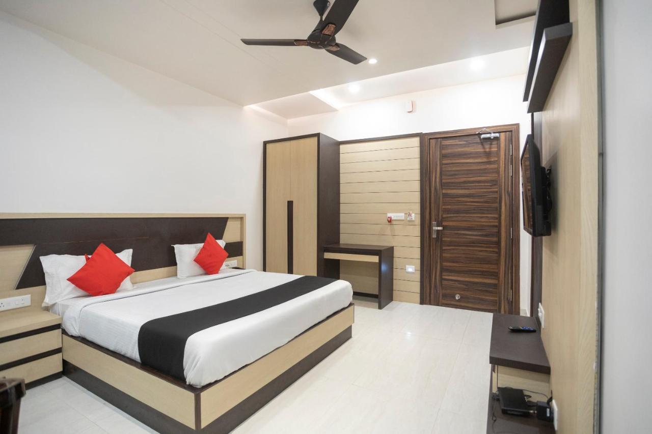 Capital O 69415 Green View Resort Alīgarh 외부 사진