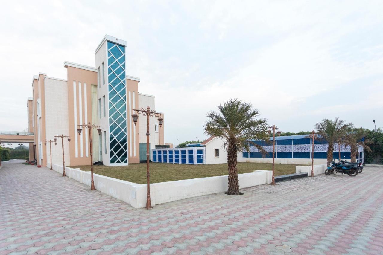 Capital O 69415 Green View Resort Alīgarh 외부 사진