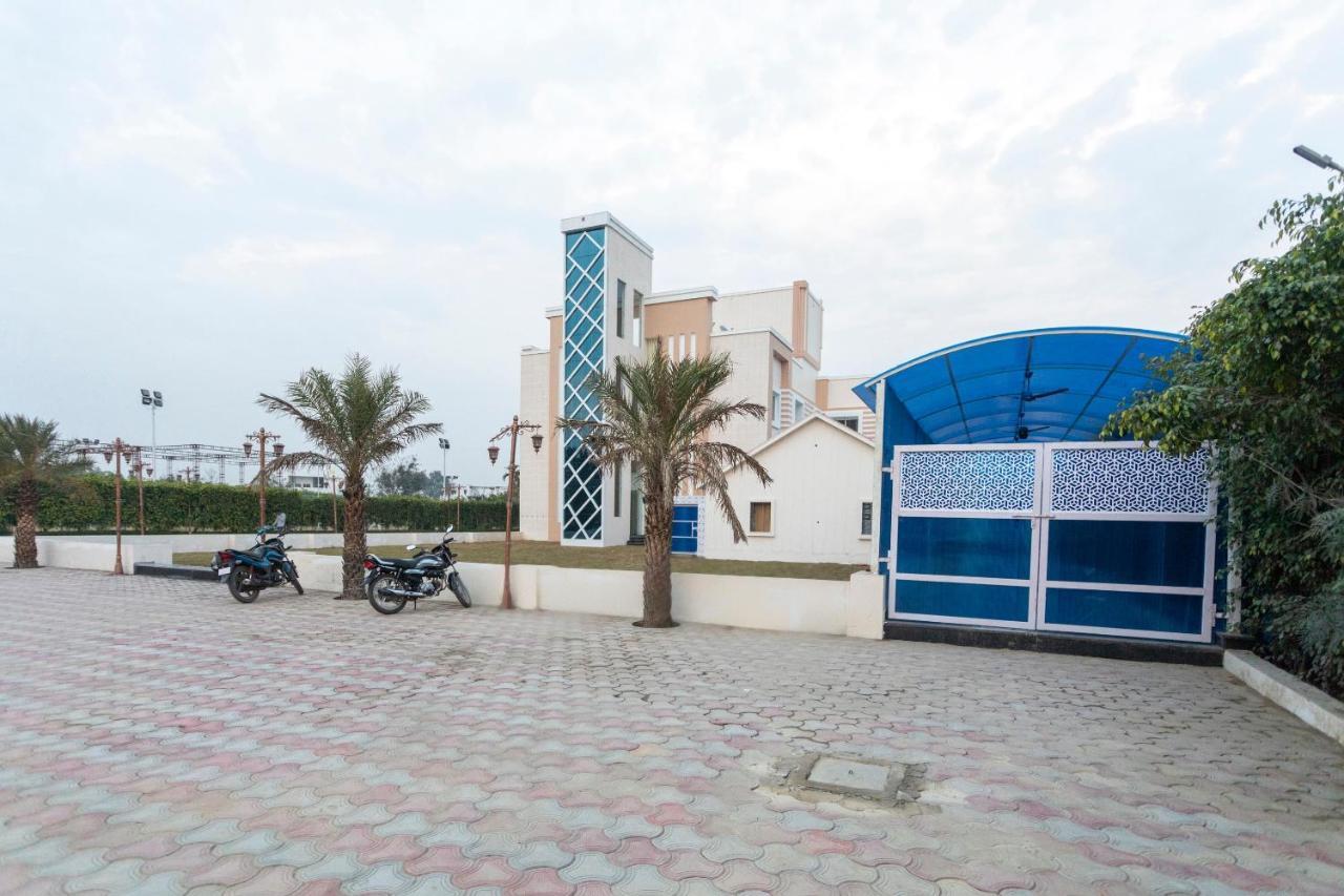 Capital O 69415 Green View Resort Alīgarh 외부 사진